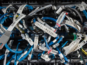 Des câbles de connexion à Internet