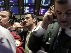 Des courtiers sur le parquet de la Bourse de New York.