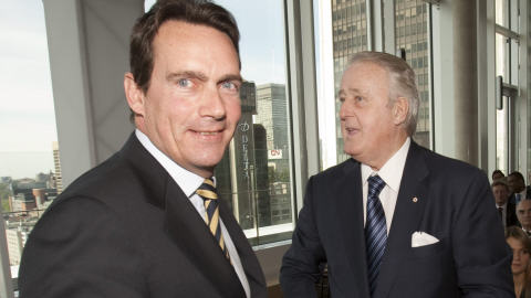 Pierre Karl P�ladeau accompagn� de Brian Mulroney v-p du conseil d'administration de Quebecor.