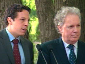 Simon-Pierre Diamond et le premier ministre Jean Charest