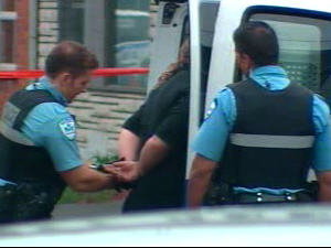 Les policiers du SPVM ont arrêté environ 25 personnes liées à des centres offrant de la marijuana à des fins thérapeutiques.