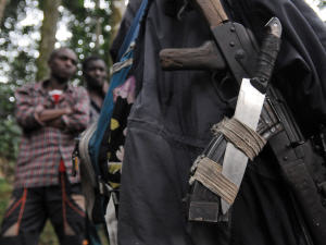 Des armes de rebelles hutus rwandais récupérées par l'armée de la RDC (archives).