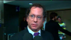 Selon Marc-Boris St-Maurice, � les droits des patients d'avoir acc�s � ce m�dicament viennent avant les int�r�ts de l'�tat d'interdire la substance �.