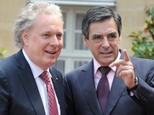 Le premier ministre du Québec, Jean Charest, s'est entretenu avec son homologue français, François Fillon, le 29 juin 2010.