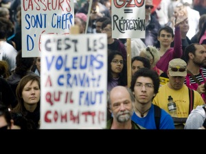À Montréal, des manifestants dénoncent les agissements de la police lors du G20 à Toronto, le 1er juillet.