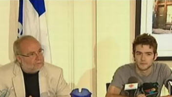 Le d�put� Guy Andr� en compagnie de Andrew Groarke