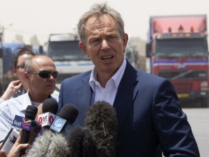 Tony Blair à la frontière entre Israël et la bande de Gaza (juin 2010)