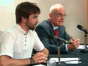 Steven Guilbeault, coordonnateur général adjoint d'Équiterre, et Jack Gibbons, président de l'Ontario Clean Air Alliance