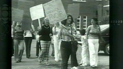 Manifestation à l'époque de la création du parc national Forillon, en Gaspésie, en 1970