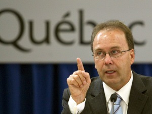 L'ex-ministre Marc Bellemare lors de son témoignage devant la commission Bastarache, le 24 août 2010