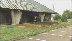 Un feu a d�truit l'�glise Notre-Dame de Roberval