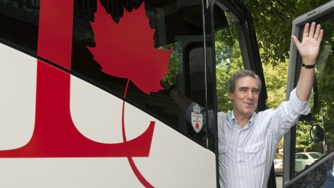 Michael Ignatieff et l'autocar surnomm� l'Express lib�ral
