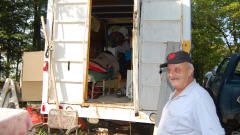 Ce locataire paie 250 $ par mois pour vivre dans cette bo�te de camion � Cantley