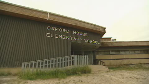 L'�cole primaire d'Oxford House a �t� ferm�e en raison de son insalubrit�.