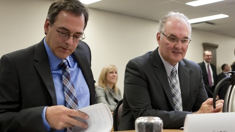 Jacques Tétrault (à gauche) et Michel Gagnon ont été respectivement attaché de presse et chef de cabinet de l'ex-ministre Marc Bellemare.
