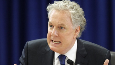 Le premier ministre Jean Charest, lors de son contre-interrogatoire, vendredi.