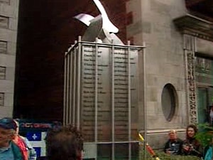Le monument pour rappeler l'imposition de la Loi sur les mesures de guerre en 1970