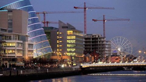 Construction inachevée de la Anglo Irish Bank à Dublin