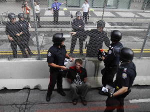 Arrestation d'un manifestant