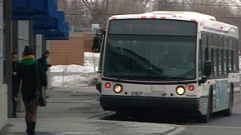 Un bus de la Société de transport de Laval