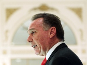 Le ministre de l'Environnement devant l'Economic Club du Canada.