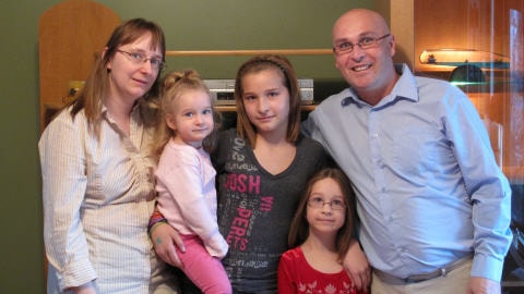 H�l�ne Lambert, Richard Chabot et leurs enfants Karianne, 10 ans, Sarah, 5 ans, et Bianca, 2 ans