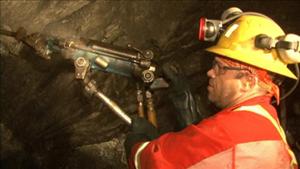 Un mineur dans la mine Macassa de Kirkland Lake Gold
