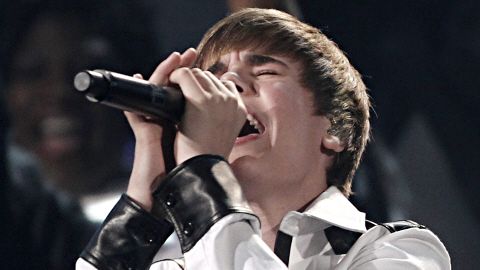 Justin Bieber aux American Music Awards (21 novembre 2010, Los Angeles)