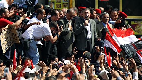 AFP_110304_o6q33_essam-charaf_8.jpg