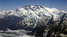 Un Japonais de 80 ans atteint le sommet de l'Everest et bat un record