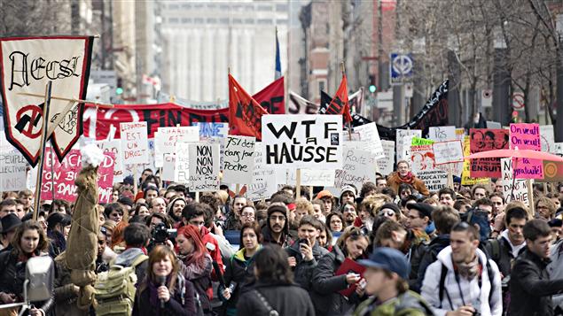 Manifestation étudiante à Montréal contre la hausse des frais de scolarité en 2011.