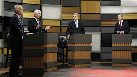 Jack Layton, Gilles Duceppe, Stephen Harper et Michael Ignatieff d�battent en fran�ais.