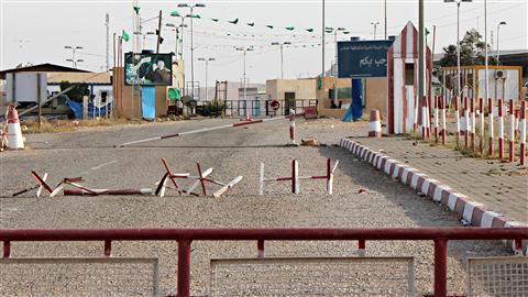 Le poste frontalier de Dehiba, du côté tunisien de la frontière.