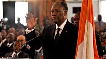 Alassane Ouattara prête serment comme président de la Côte d'Ivoire le 6 mai 2011 à Abidjan. AFP/Issouf Sanogo