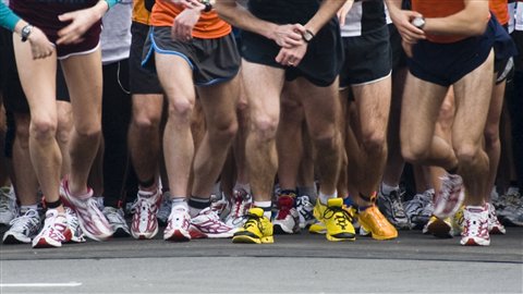 Des chaussures de sport