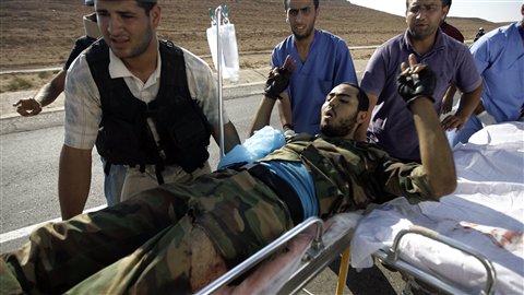 Un combattants du CNT blessé par balle à Bani Walid