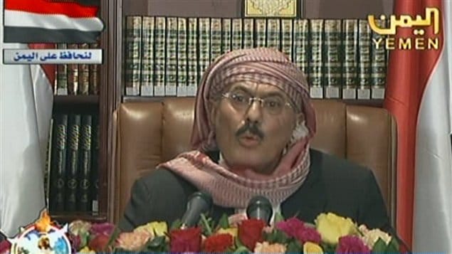 صورة للرئيس اليمني السابق الذي اغتيل اليوم علي عبد الله صالح وهو يلقي خطاباً متلفزاً عام 2011 وكان لا يزال في السلطة