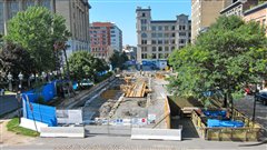 Les fouilles arch�ologiques sur le chantier de la place d�Youville Ouest tirent � leur fin.
