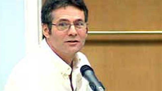 david milgaard David milgaard est un jeune hippie sans attaches âgé de 16 ans lorsqu’il est accusé, en 1969, du meurtre à caractère sexuel de gail miller,. david milgaard David milgaard est un jeune hippie sans attaches âgé de 16 ans lorsqu’il est accusé, en 1969, du meurtre à caractère sexuel de gail miller,.