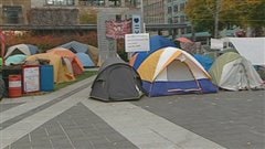 Les occupants ont déplacé leurs tentes.