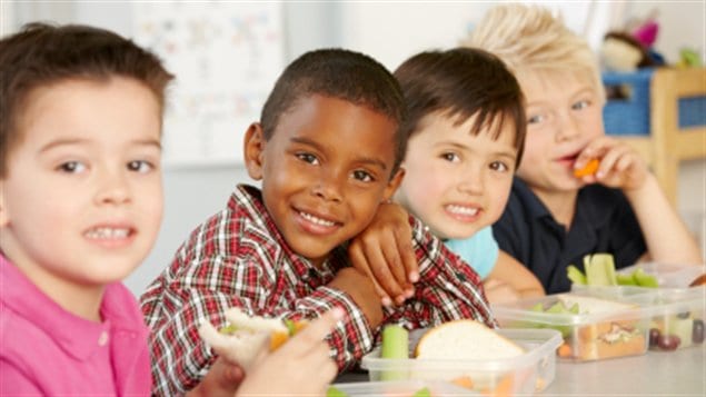 Enfants à l'heure du lunch