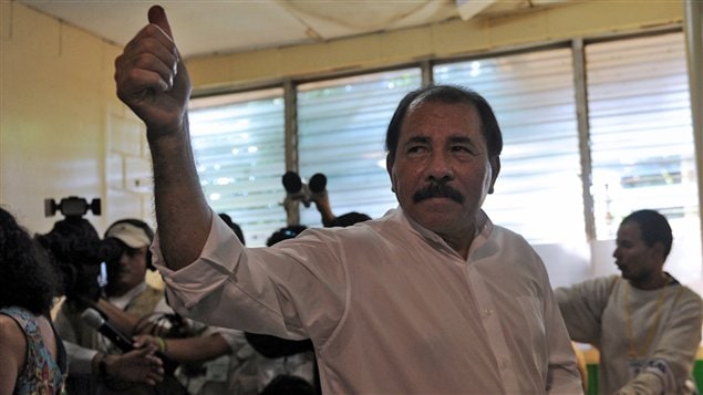 Daniel Ortega, los du vote, dimanche, à Managua