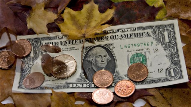 Dollar américain et monnaie canadienne