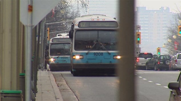 Des autobus de la STO (archives)