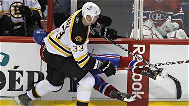 La mise en échec de Zdeno Chara sur Max Pacioretty