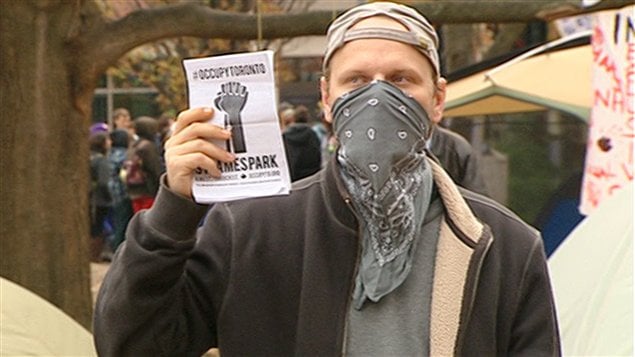 http://img.src.ca/2011/11/18/635x357/111118_tz5m8_occupons-toronto_sn635.jpg