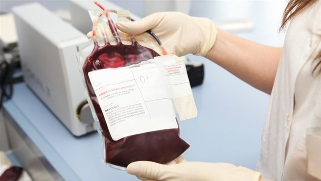 Du sang provenant d'une transfusion sanguine