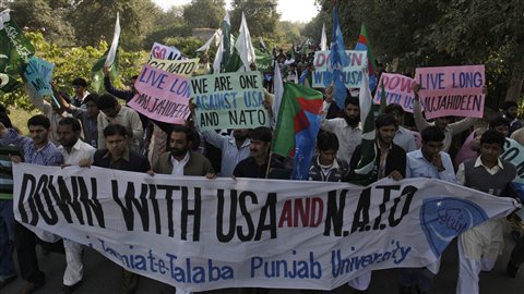 Des Pakistanais ont manifesté mardi, à Lahore, contre la bavure de l'OTAN, samedi dernier.