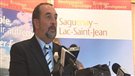 Le ministre Denis Lebel défend le sénateur Boivenu