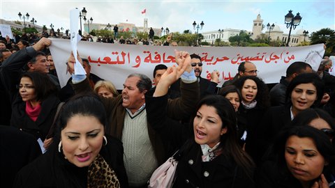 Des journalistes ont manifesté à Tunis.